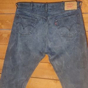 501 Levi's. W44  L34